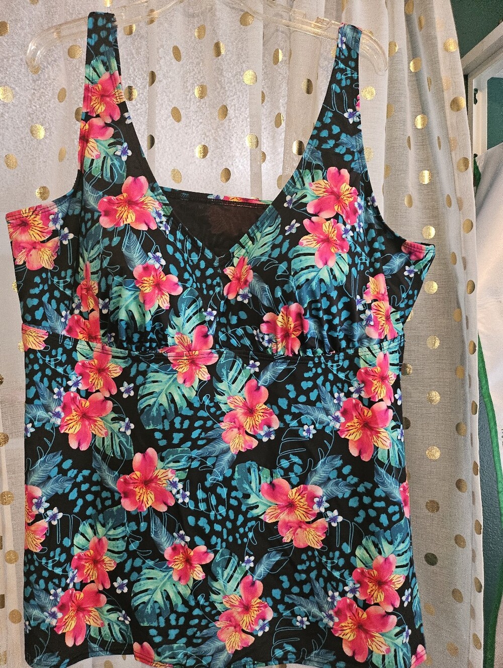 SWIM 365 Women's Tropical Floral Tankini Swim Top Size 26 Plus Built-In Bra